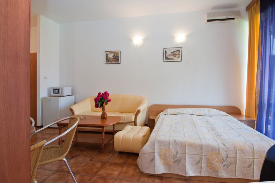 REGINA_HOTEL_SUNNY_BEACH_BULGARIA_AIR_TOUR_TRAVEL